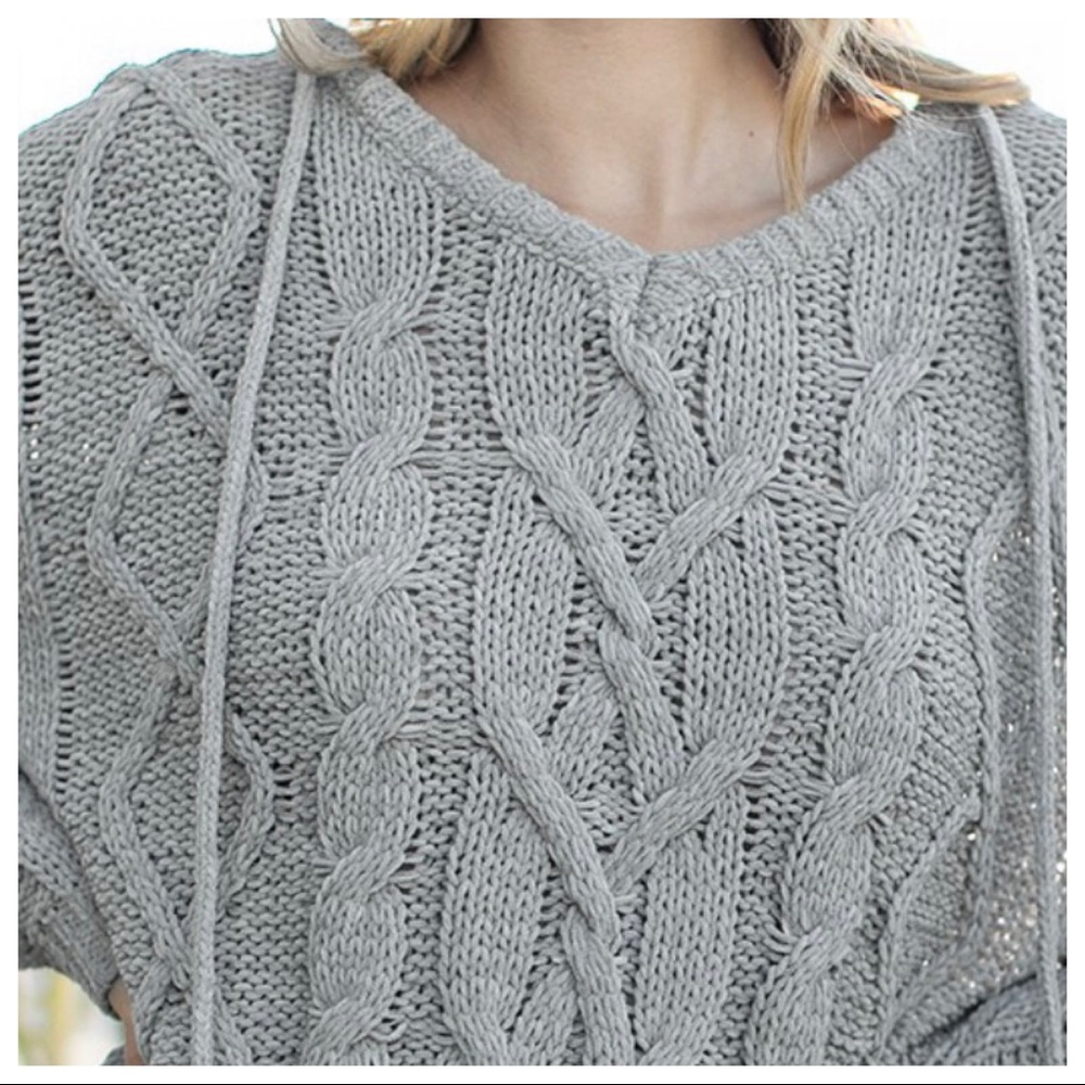 Boho Chic Cable Knit hooded sweater - Picture 5 of 5